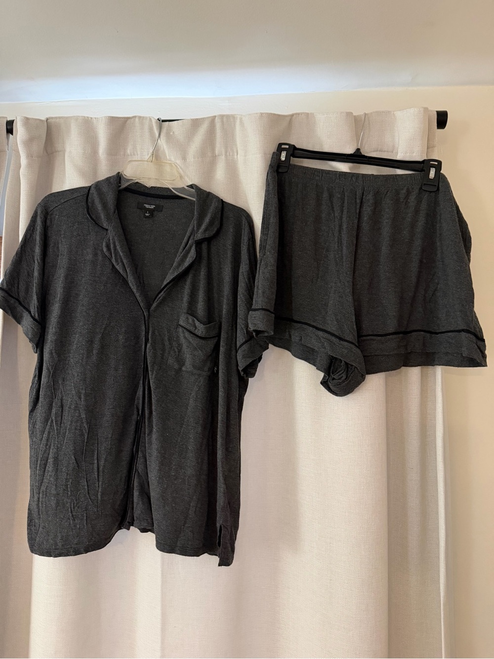 Simply Vera Vera Wang Charcoal Gray Short Sleeve Pajama Top & Shorts Set